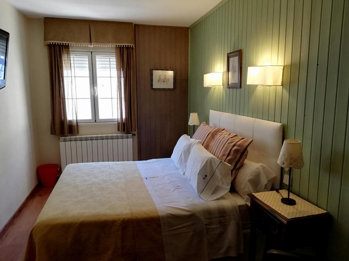 Hostal Martin - Sanabria Ribadelago ภายนอก รูปภาพ