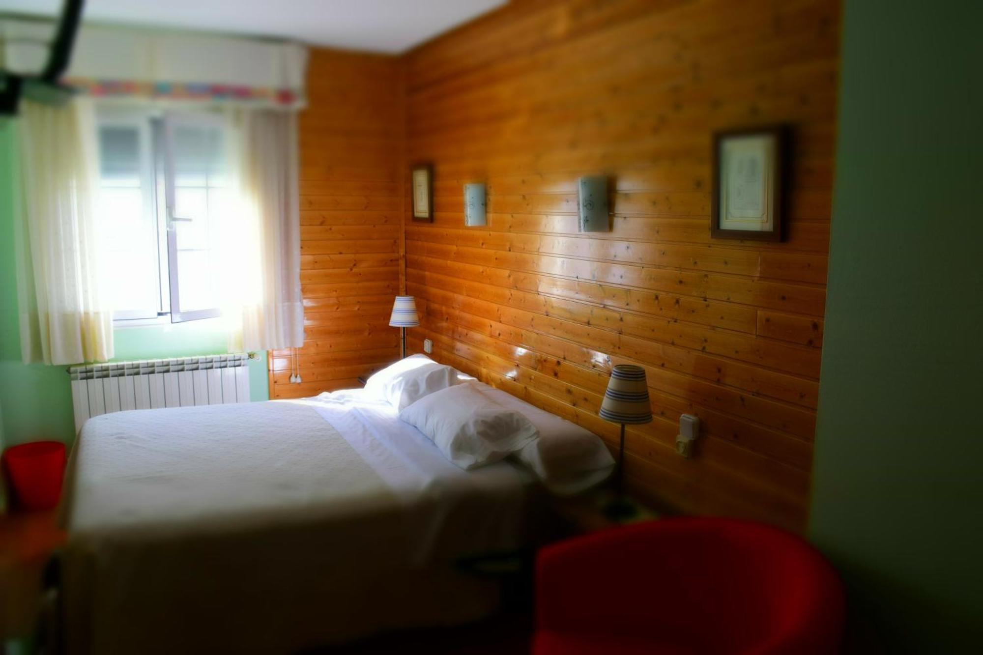 Hostal Martin - Sanabria Ribadelago ภายนอก รูปภาพ