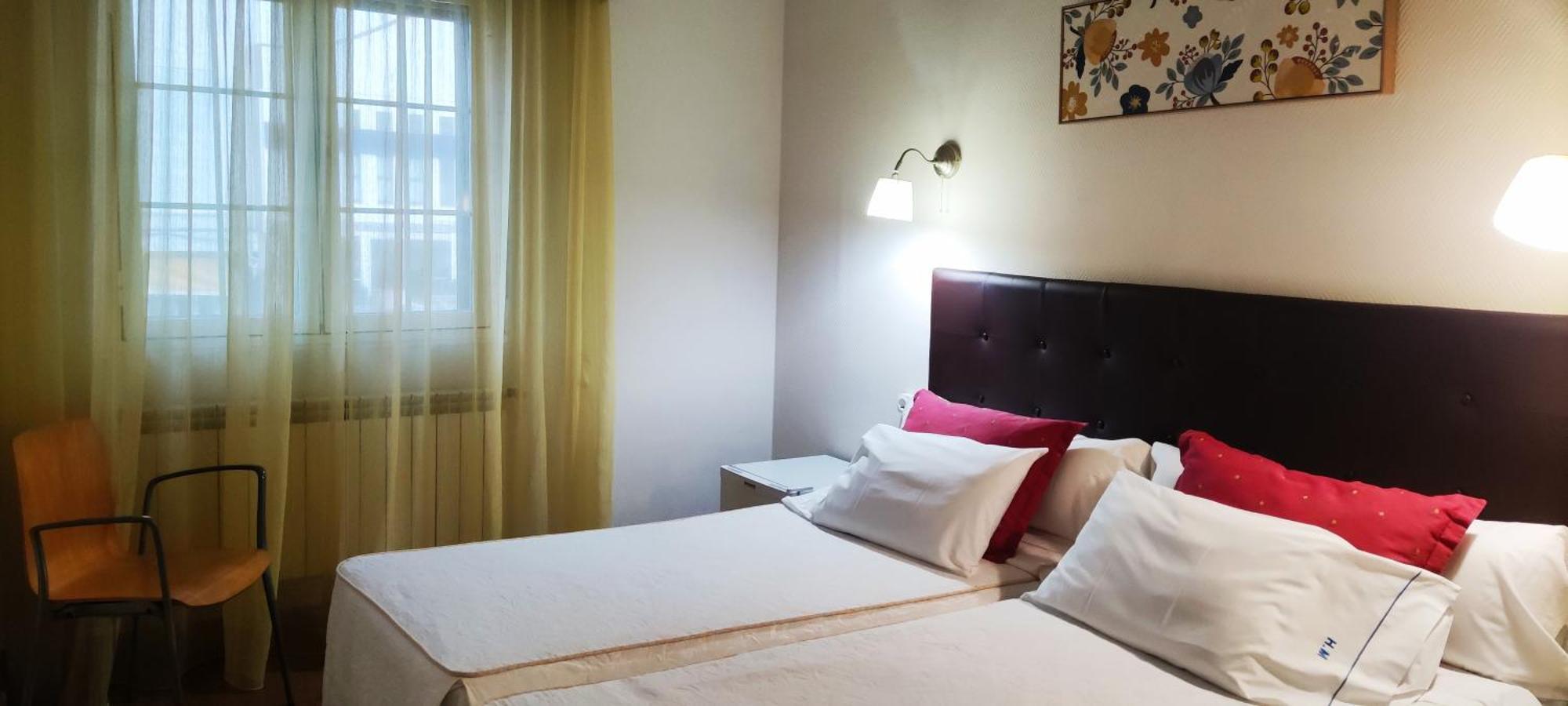 Hostal Martin - Sanabria Ribadelago ภายนอก รูปภาพ