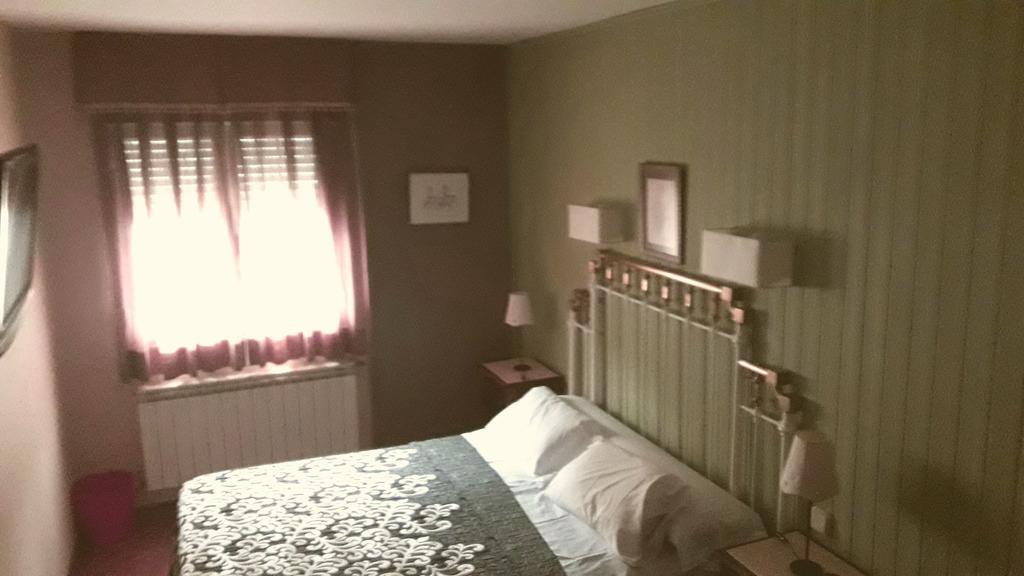 Hostal Martin - Sanabria Ribadelago ภายนอก รูปภาพ