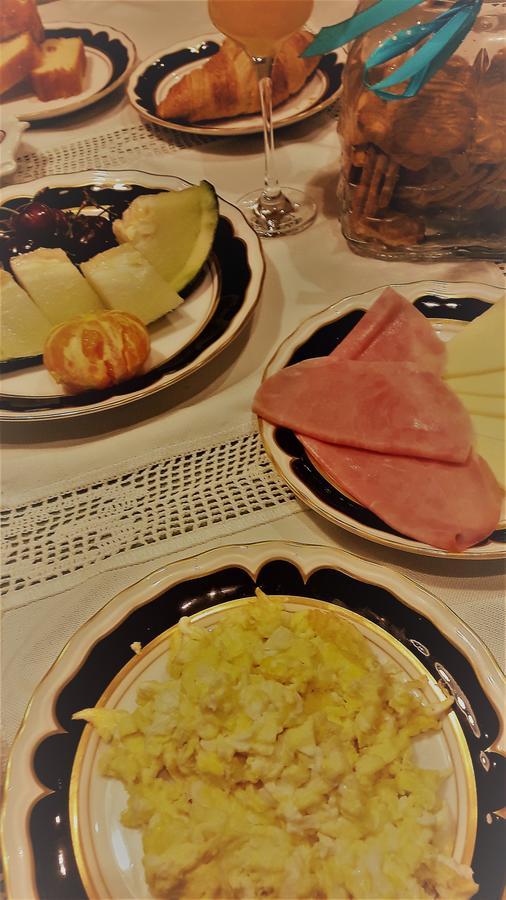 Hostal Martin - Sanabria Ribadelago ภายนอก รูปภาพ