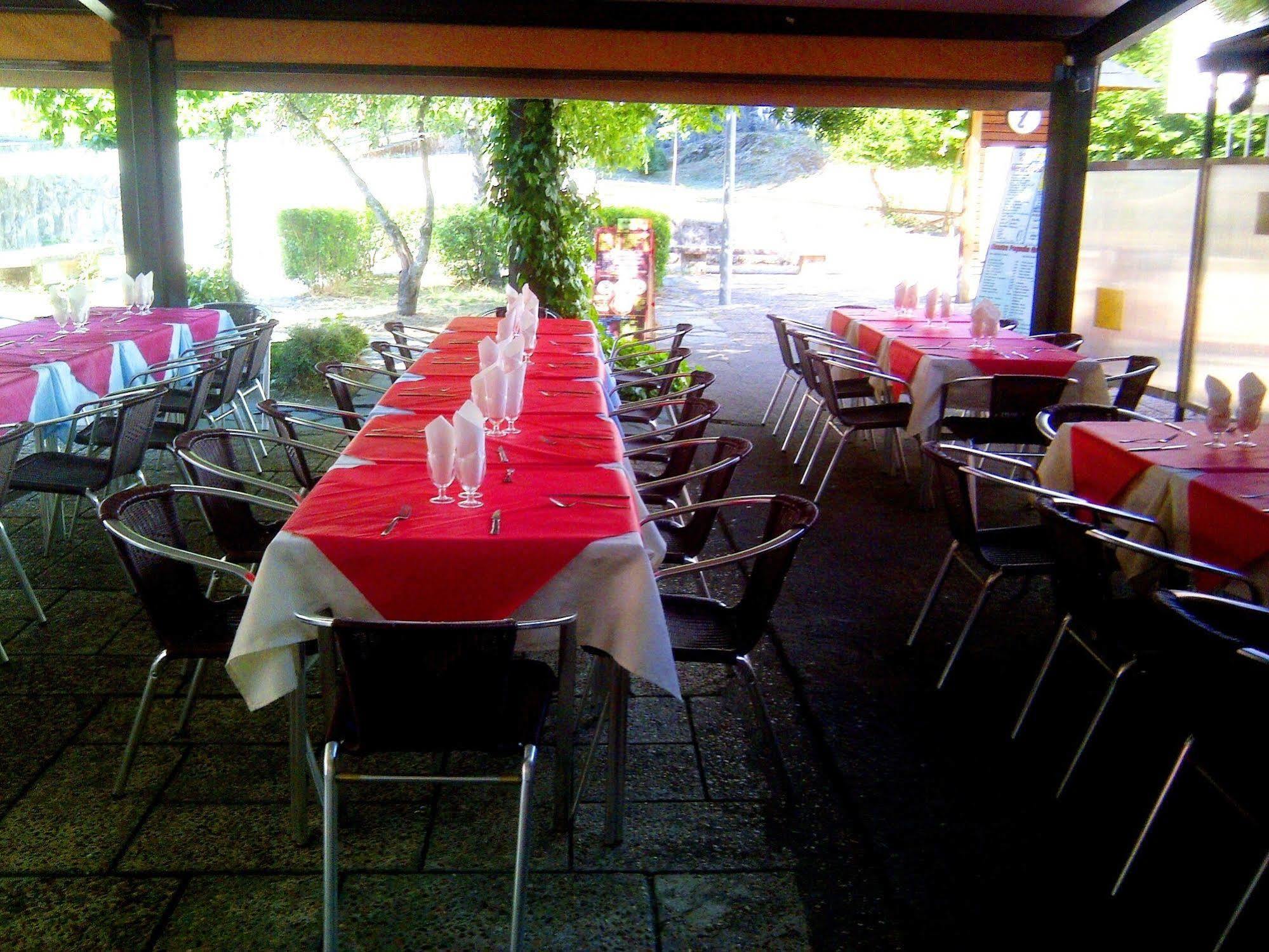 Hostal Martin - Sanabria Ribadelago ภายนอก รูปภาพ