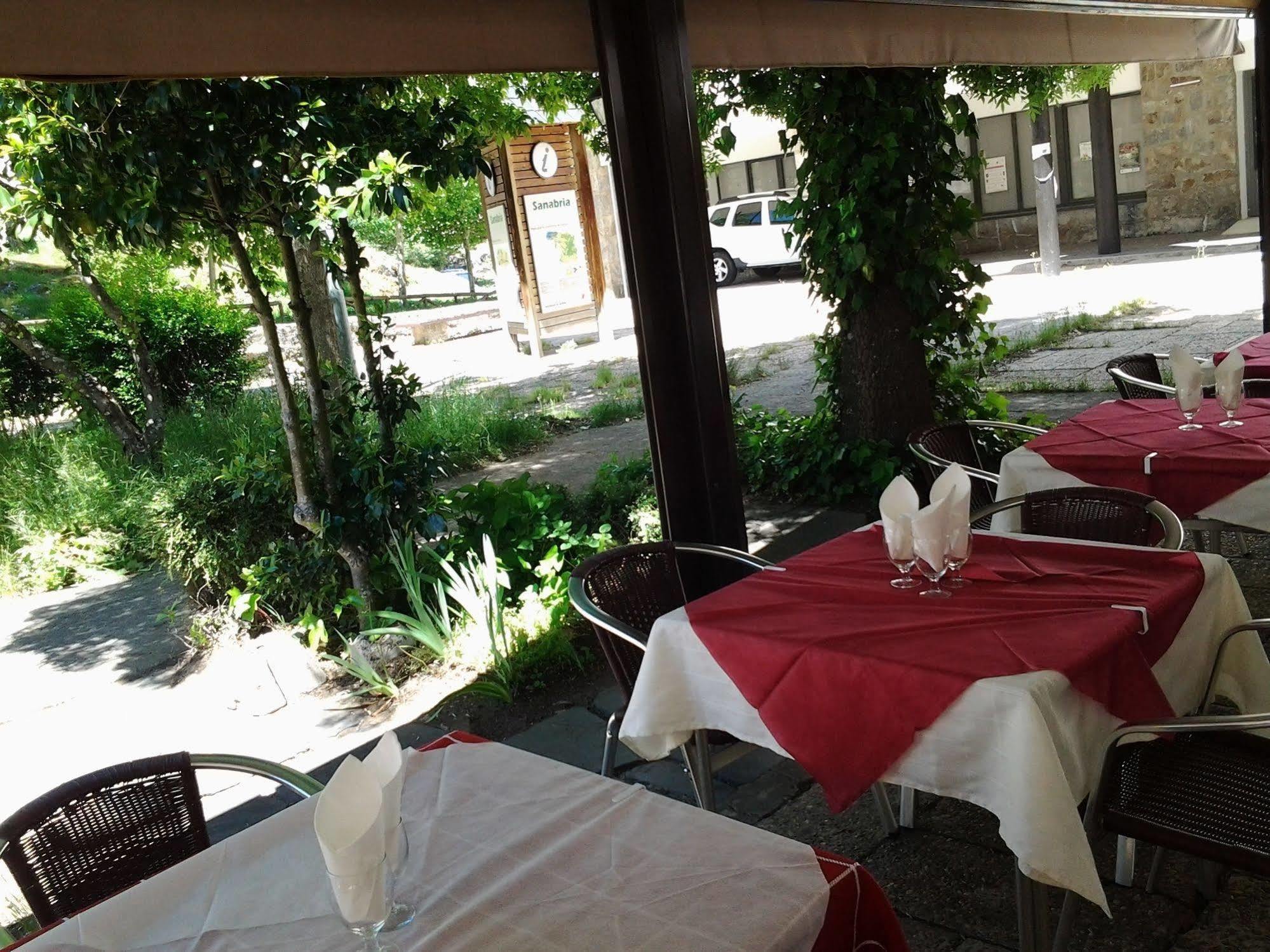 Hostal Martin - Sanabria Ribadelago ภายนอก รูปภาพ